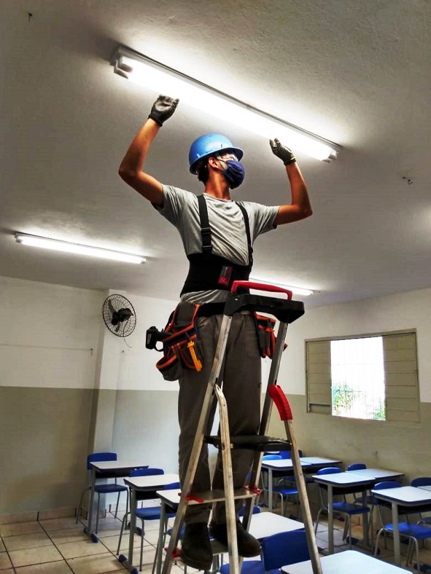 Programa de Eficiência Energética da Cemig investiu R$ 11,7 milhões em escolas estaduais em 2021