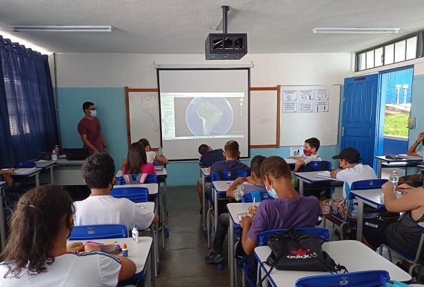 Após recesso escolar, aulas da rede estadual iniciam as atividades do segundo semestre