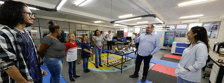 Alunos do Trilhas de Futuro recebem visita do vice-governador em Uberaba