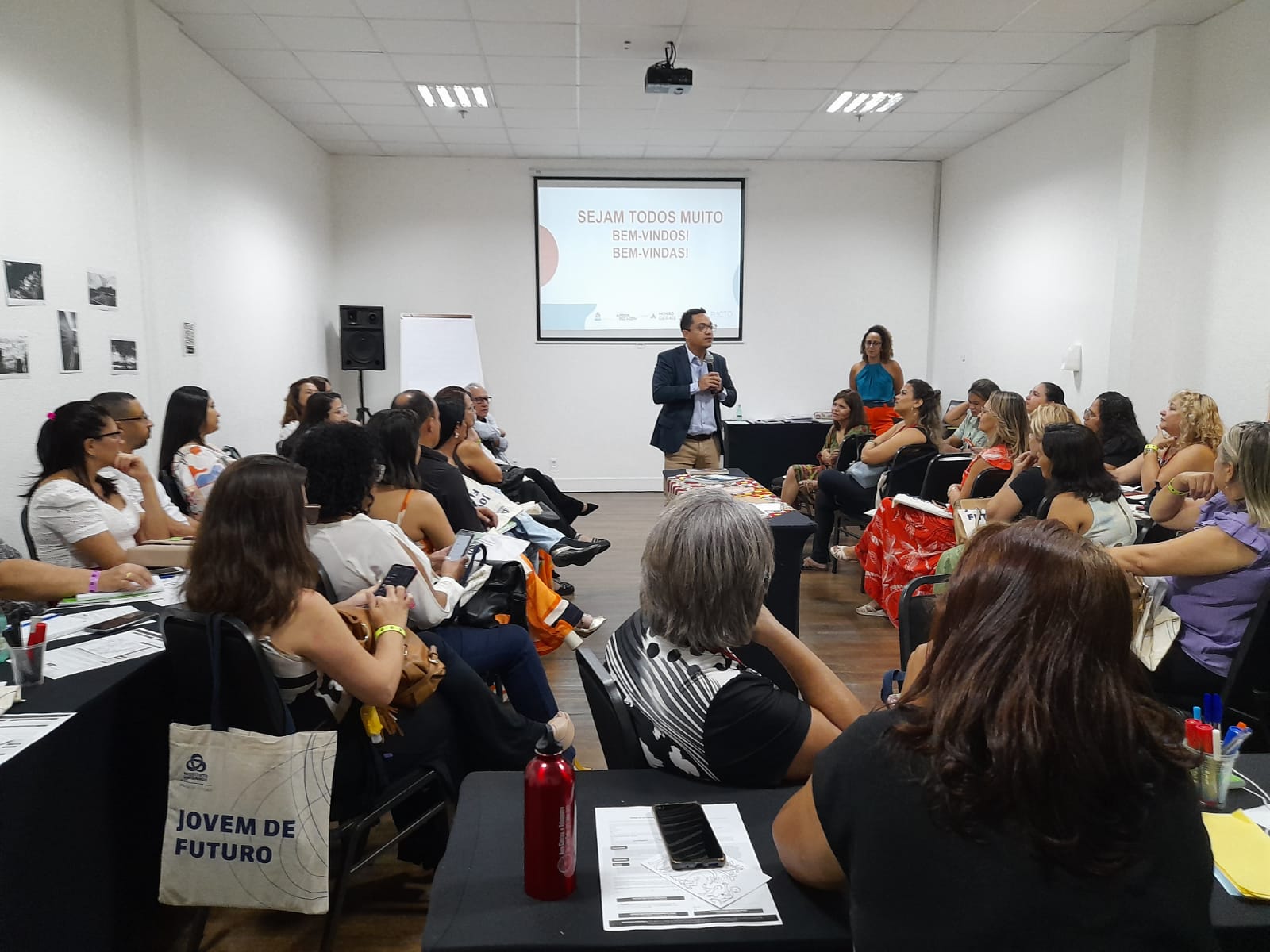 SEE/MG reúne 863 inspetores da rede estadual de educação mineira em oficinas de planejamento