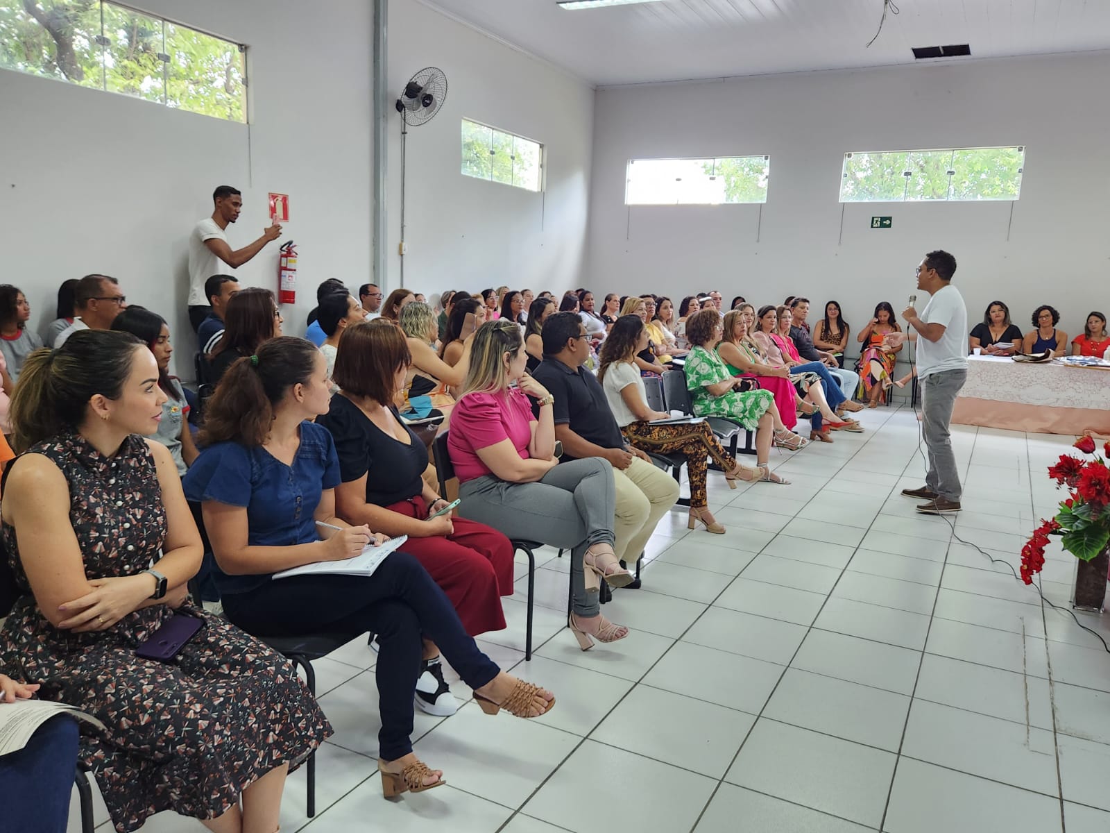 Equipe da SEE/MG realiza visitas técnicas às regionais de Pirapora e Montes Claros