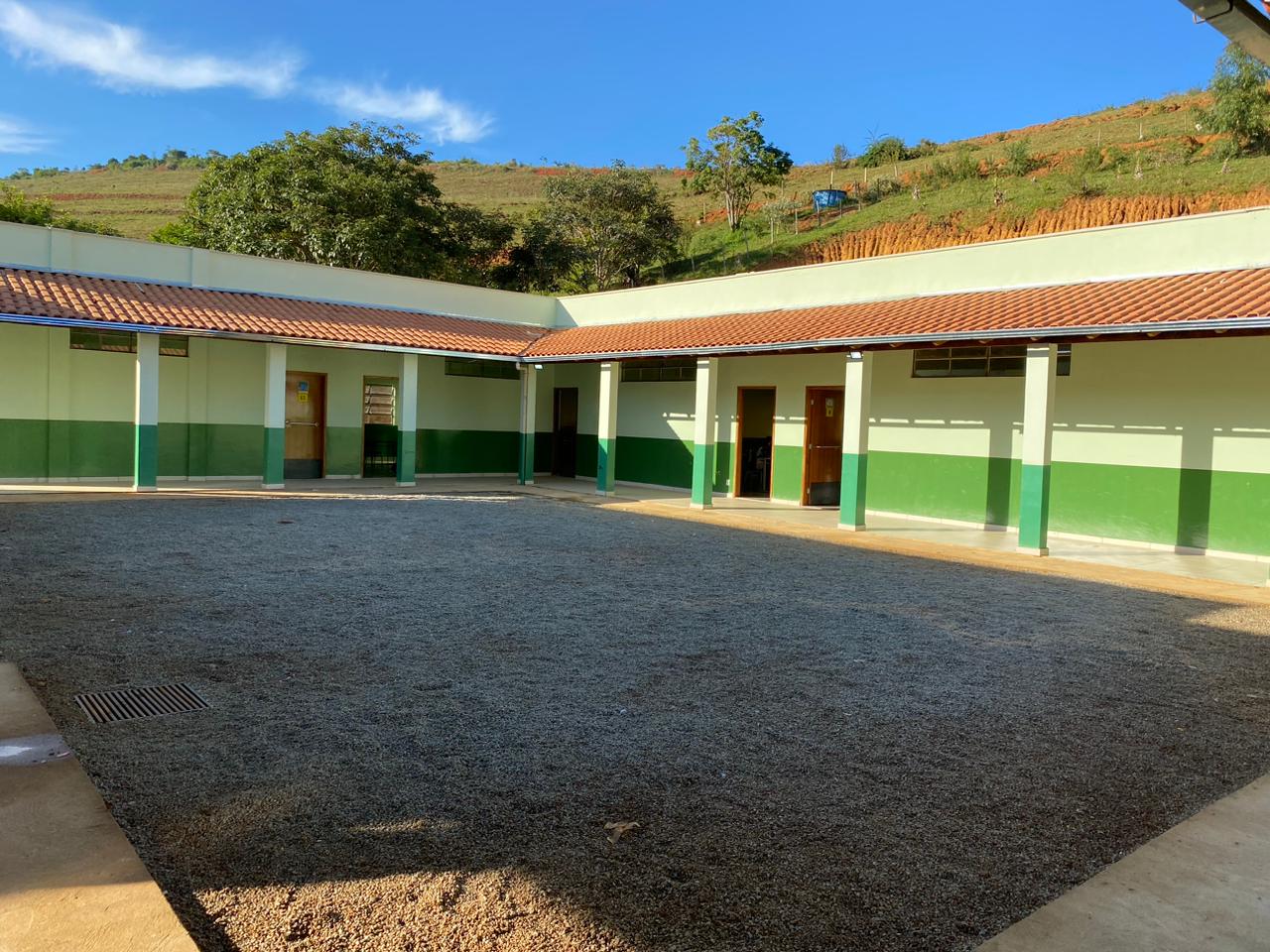 Projeto Mãos Dadas inaugura e amplia escolas no Norte de Minas