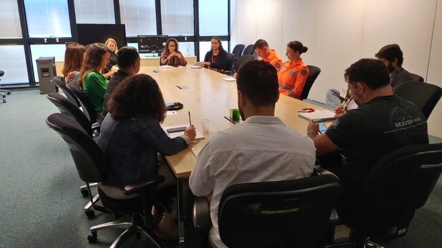 Secretaria de Educação realiza primeira reunião do grupo de trabalho de prevenção à violência nas escolas