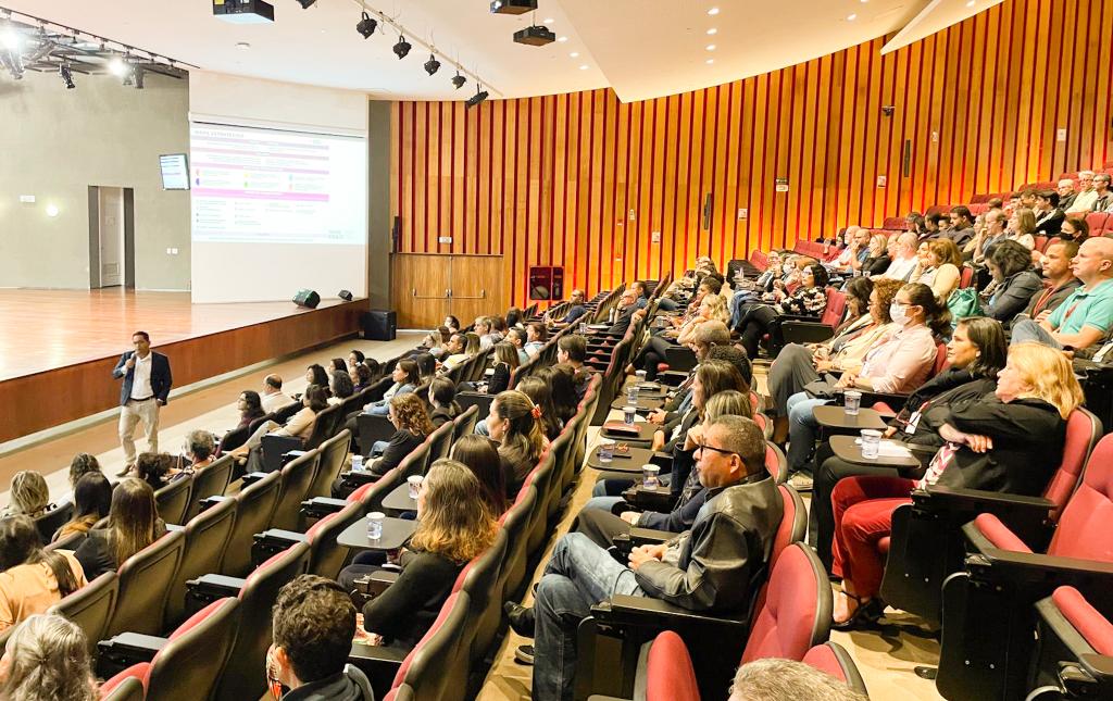 Pautas administrativas do Órgão Central da SEE estão sendo discutidas em reuniões com os servidores das subsecretarias
