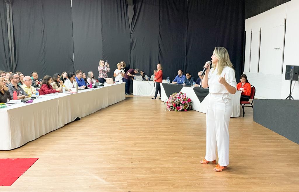SEE/MG capacita toda a rede estadual de ensino para a eficiência do Censo Escolar 2023