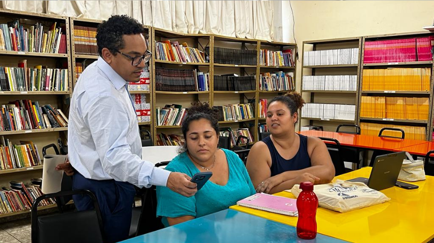 Programas estratégicos e ferramentas tecnológicas foram abordados em reuniões da SEE/MG em Uberlândia e Uberaba