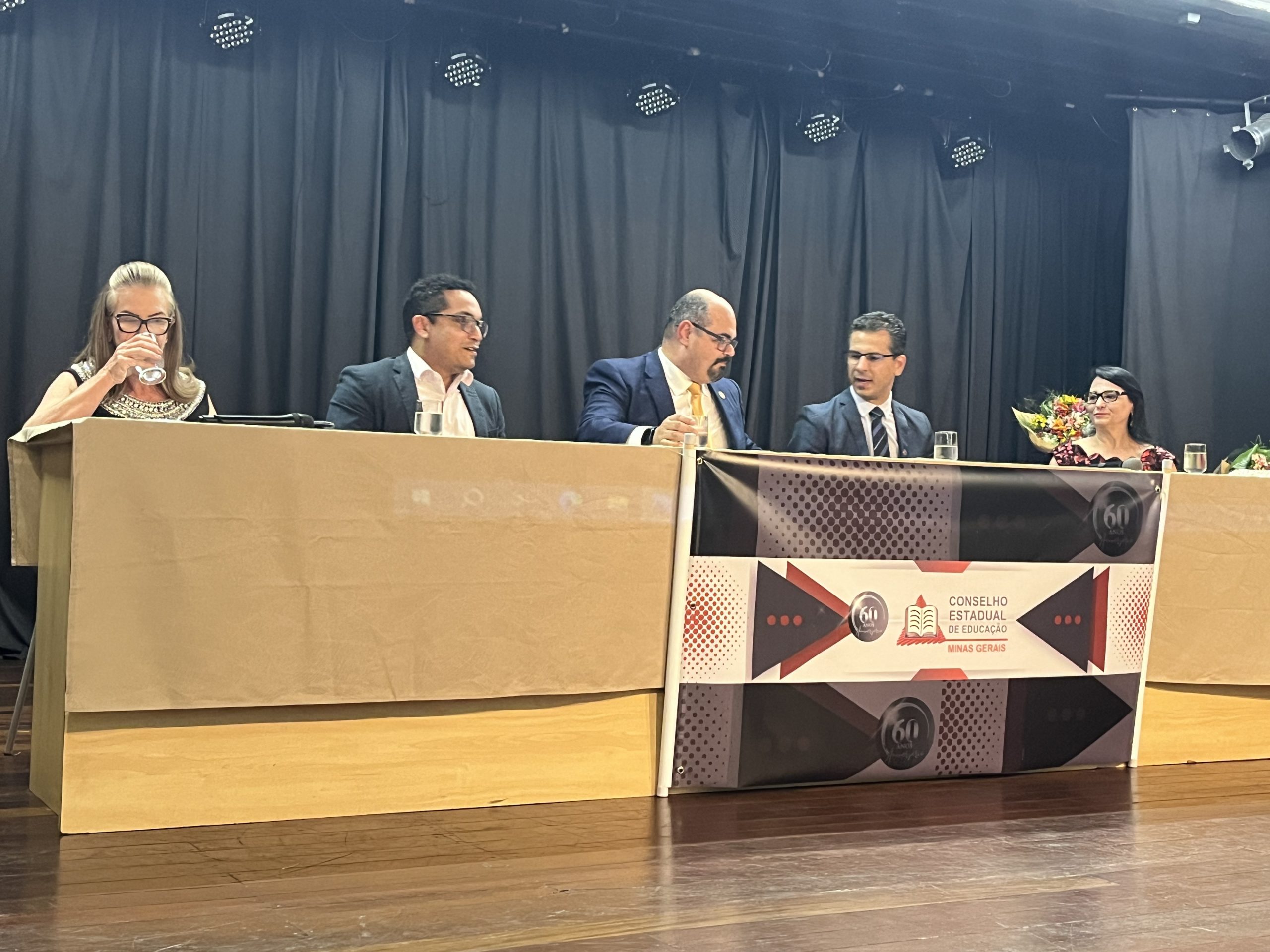 Governo de Minas participa da comemoração pelos 60 anos do Conselho Estadual de Educação