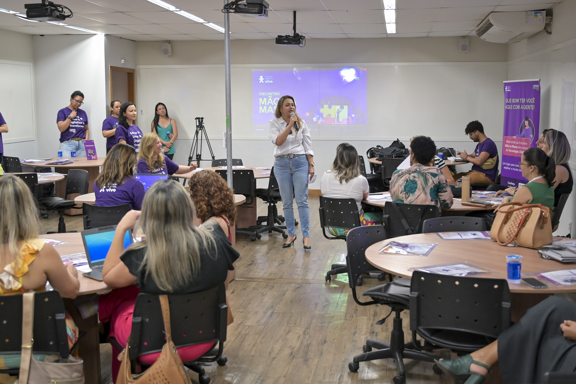 Equipes técnicas da Secretaria de Educação participam de formação em cultura digital