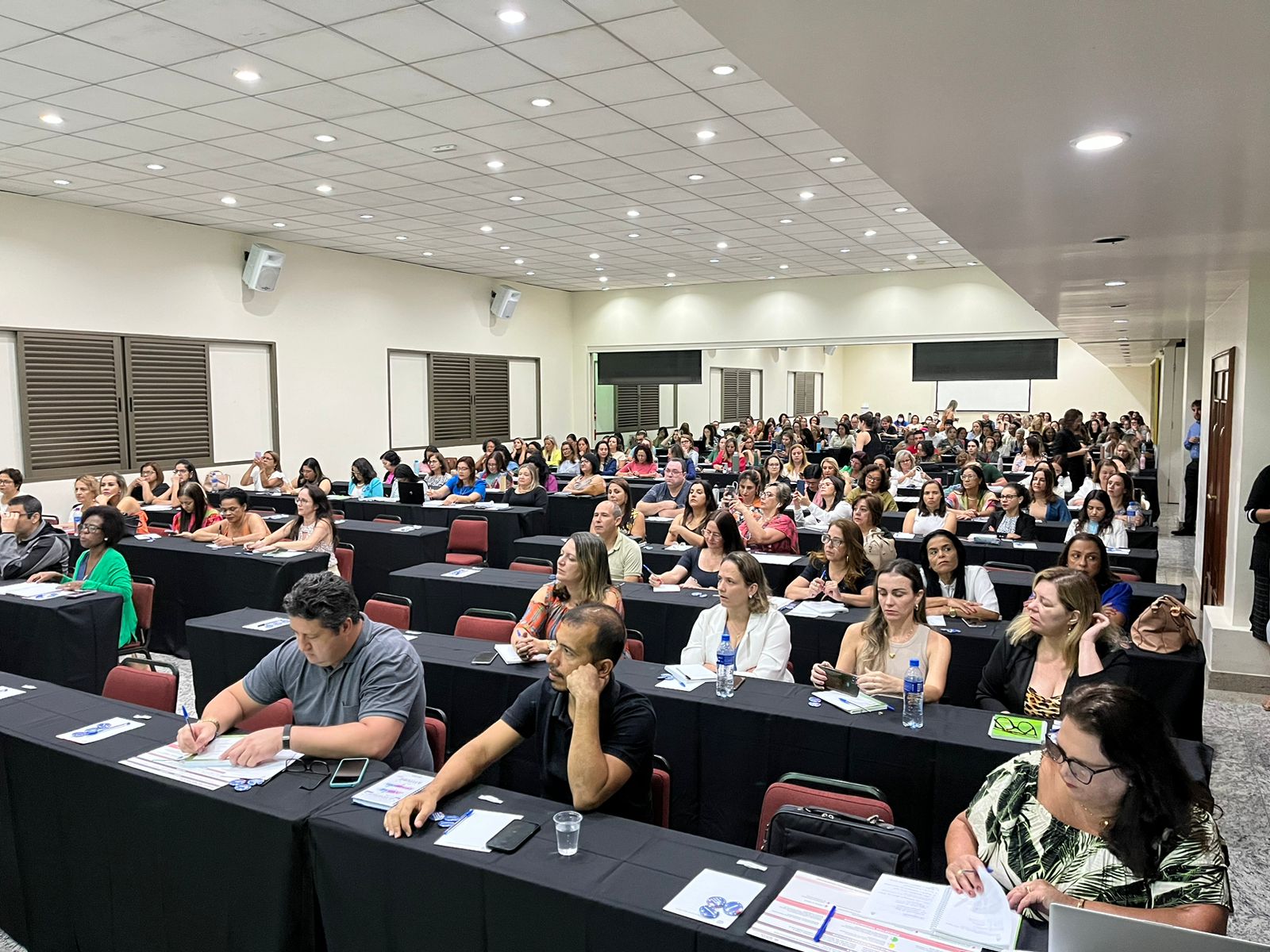 Secretaria de Educação apresenta Plano de Ação e diretrizes estratégicas para o ano de 2024 do Programa Jovem de Futuro