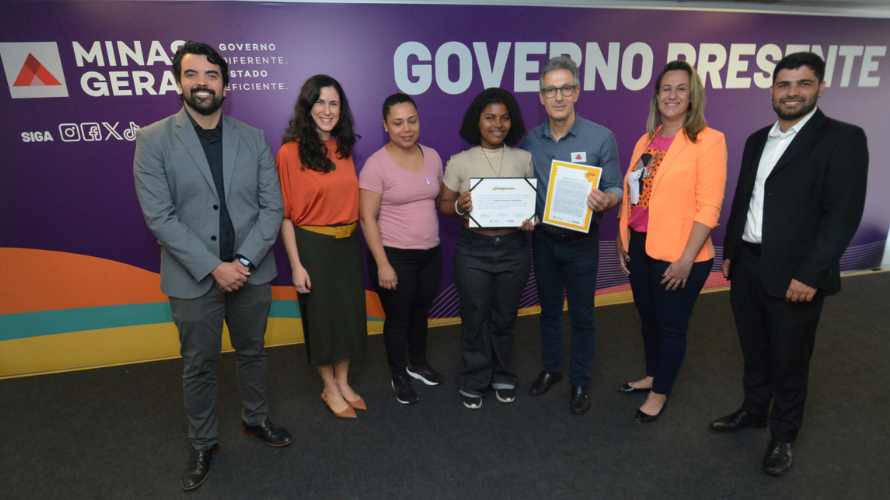 Vencedores do concurso de redação do Maio Amarelo, promovido pelo Governo de Minas, fazem visita cultural a Belo Horizonte