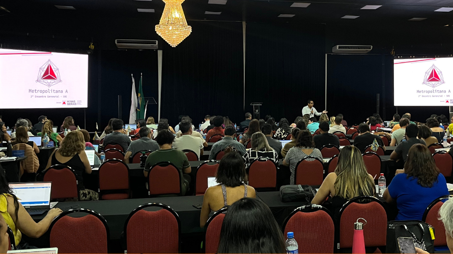 Superintendência Regional de Ensino Metropolitana A realiza encontro gerencial com participação de gestores escolares e inspetores