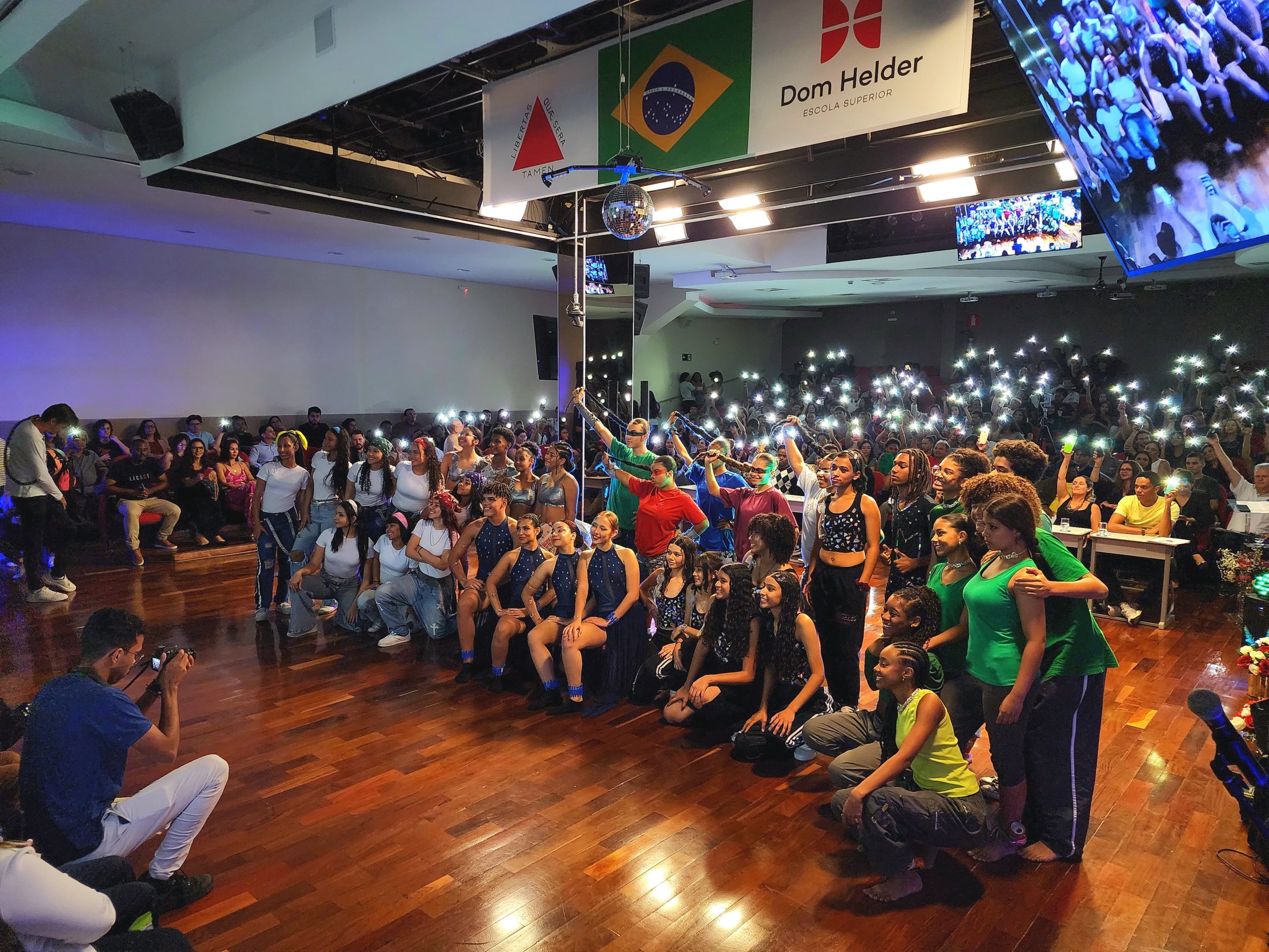 Estudantes mineiros participam da final do festival de dança e das premiações do Movimento Ecos