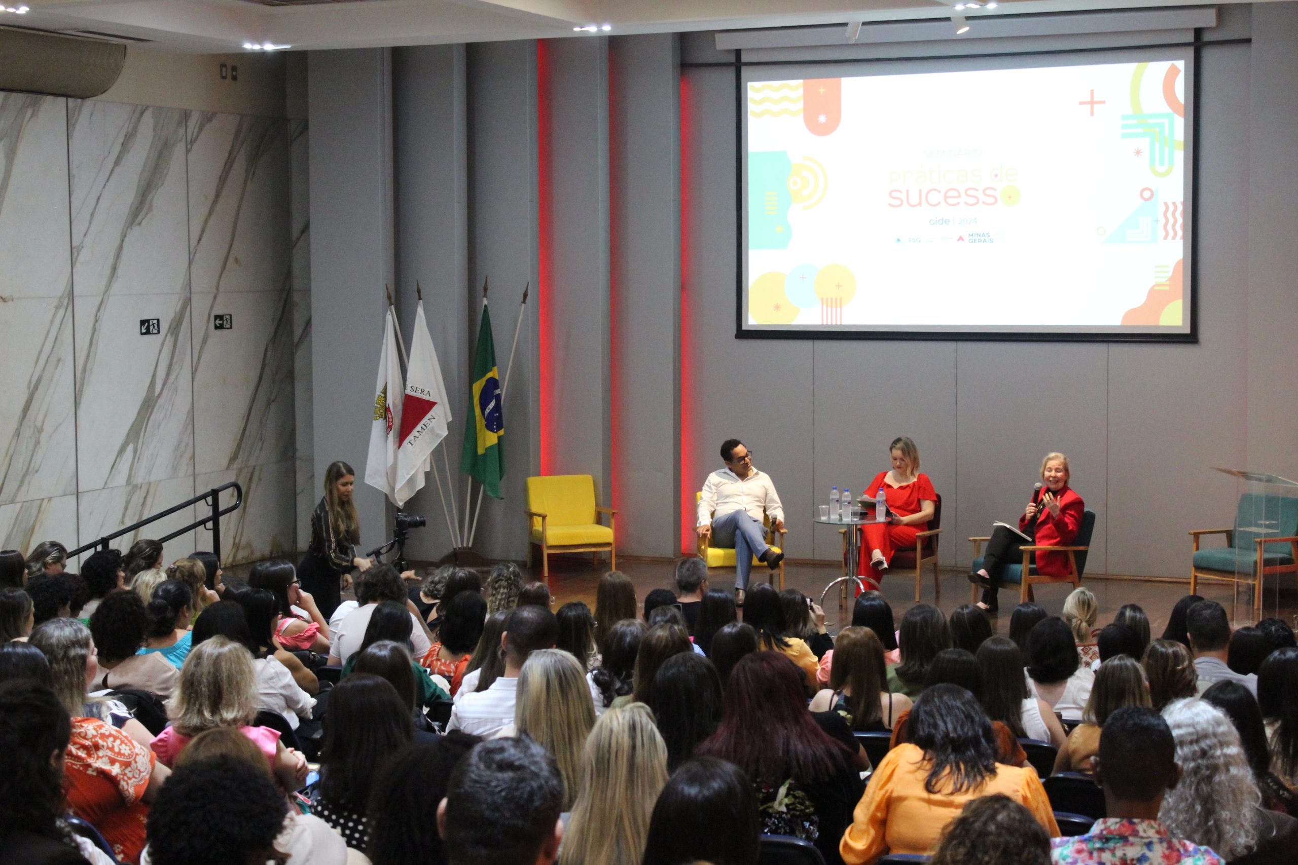Secretaria de Educação reúne profissionais para compartilhar práticas pedagógicas que transformam o ambiente escolar