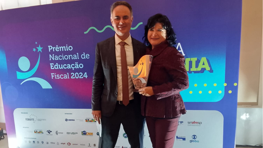 Projeto de professora da rede estadual conquista segundo lugar no Prêmio Nacional de Educação Fiscal 2024