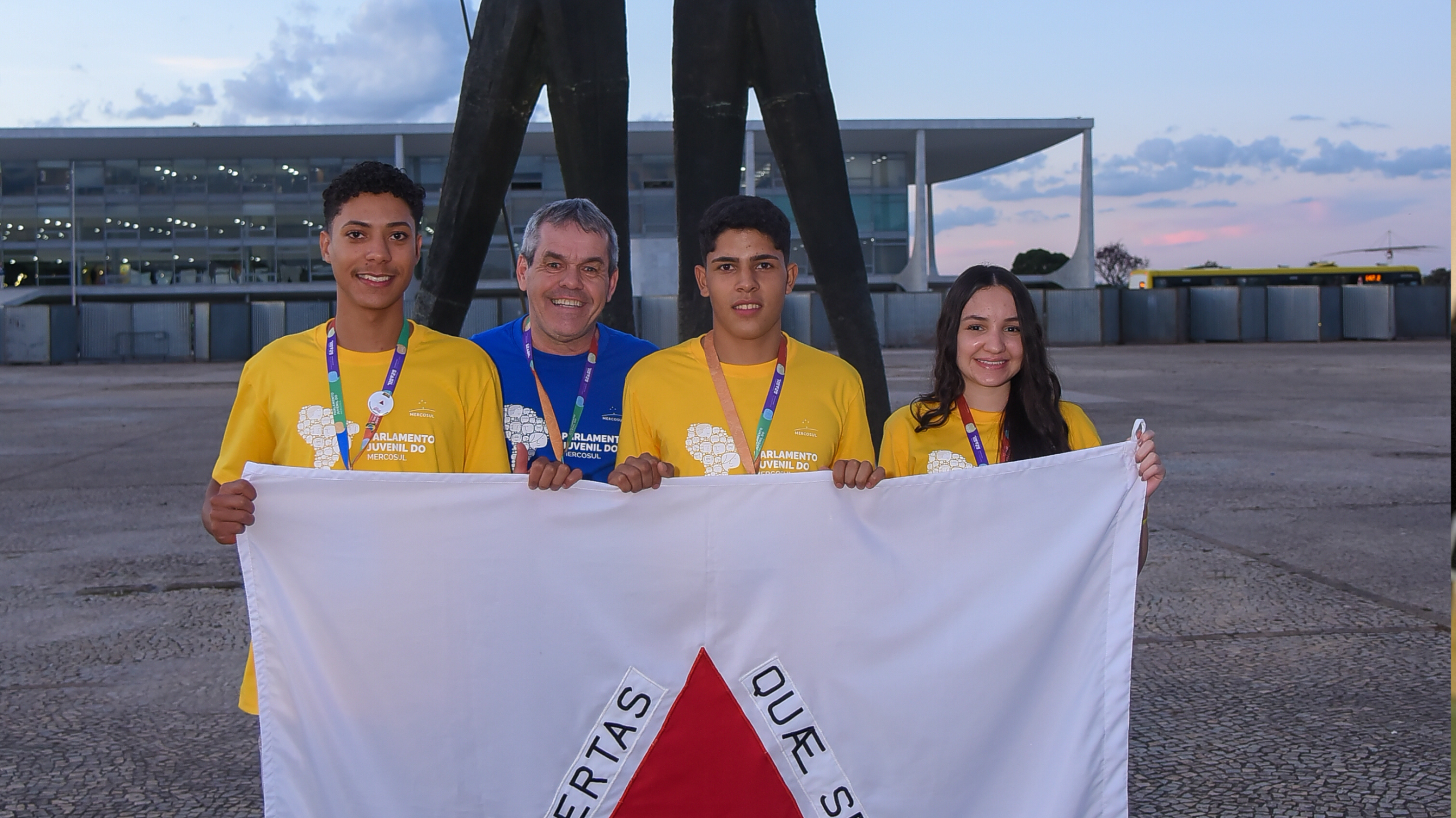 Estudantes mineiros se destacam no Parlamento Juvenil do Mercosul