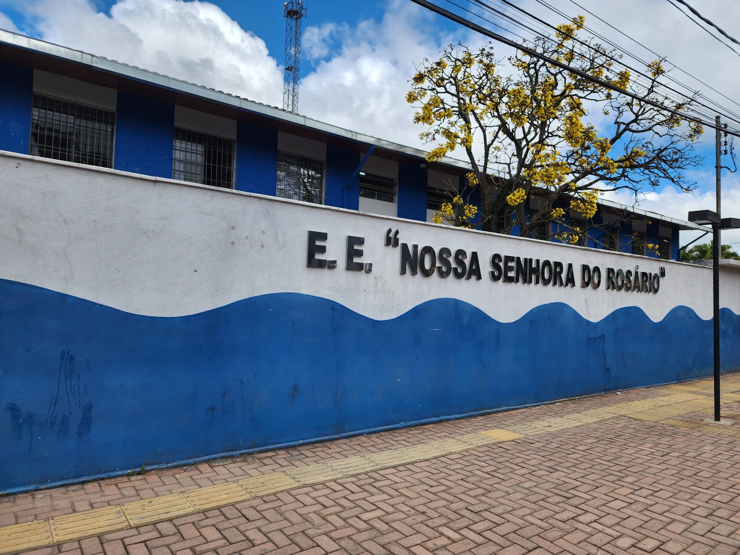 Governo de Minas entrega obras e amplia estrutura de escola estadual em Alfredo Vasconcelos