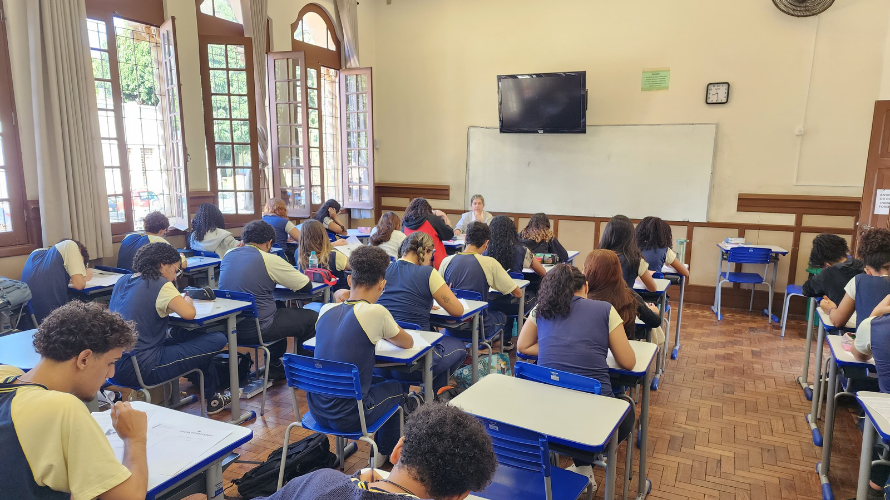 Governo de Minas realiza quarto teste de redação para o Enem 2025
