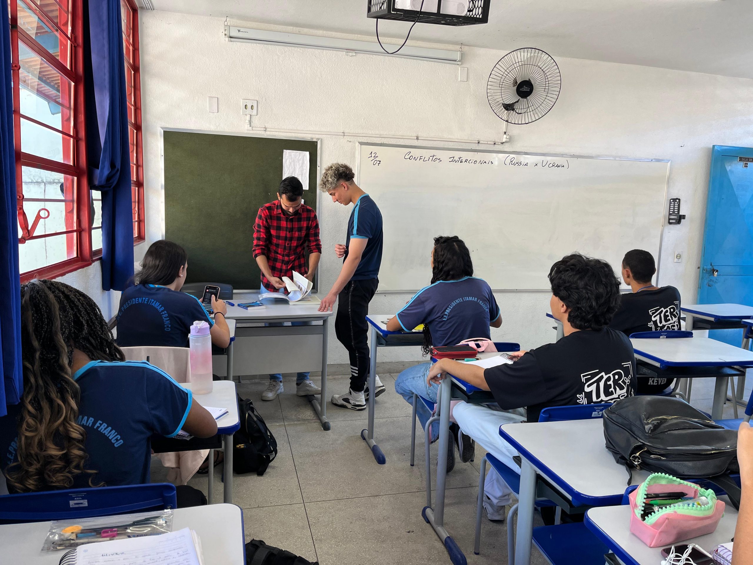 SEE/MG publica nova resolução que atualiza normas para organização do quadro de pessoal das escolas estaduais