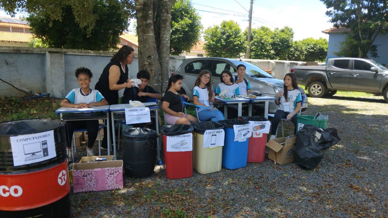 Campanha de recolhimento de lixo eletrônico mobiliza escola estadual e comunidade em Muzambinho