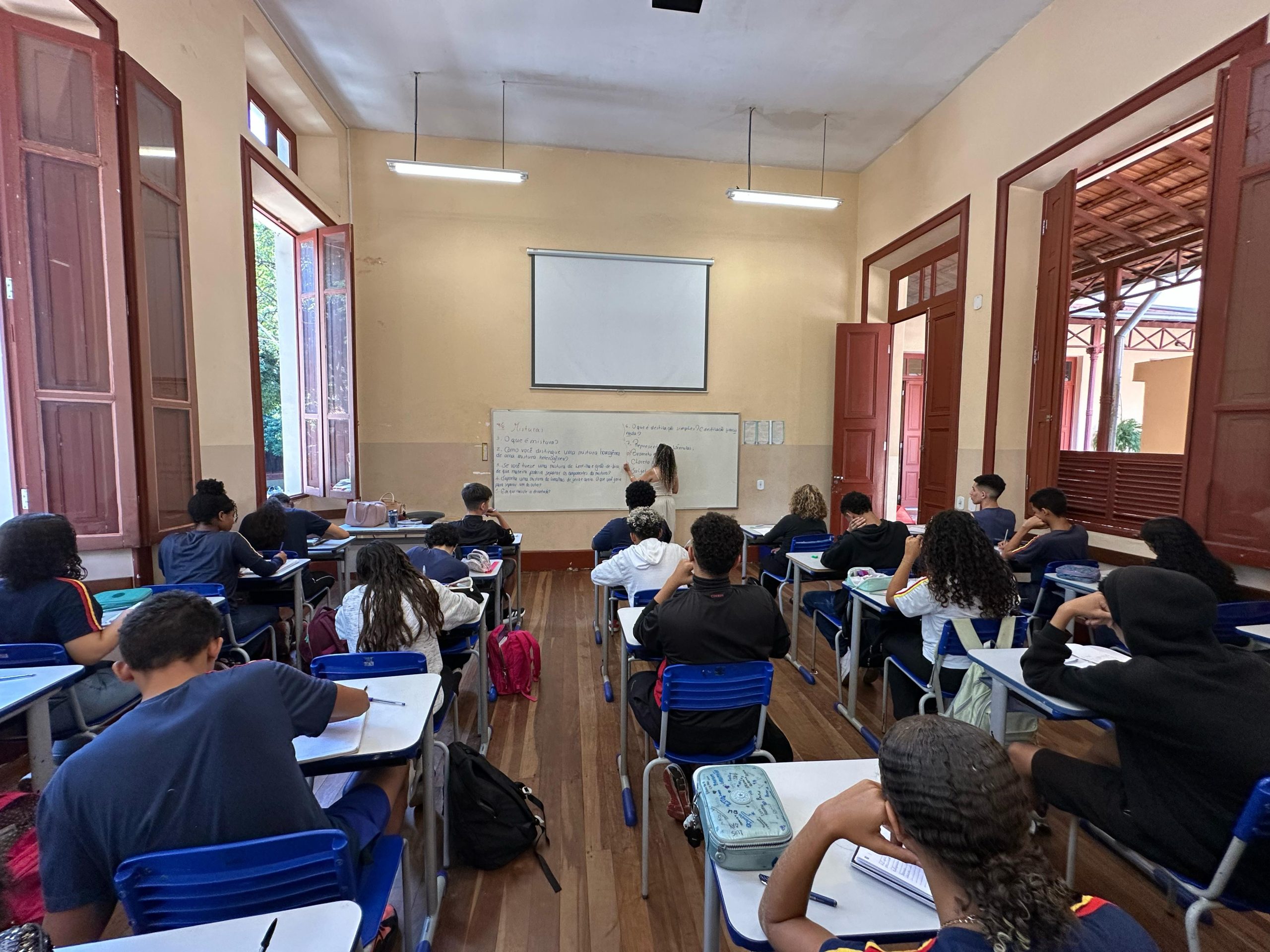 SEE/MG abre seleção interna para professores e especialistas atuarem no Programa de Recomposição das Aprendizagens