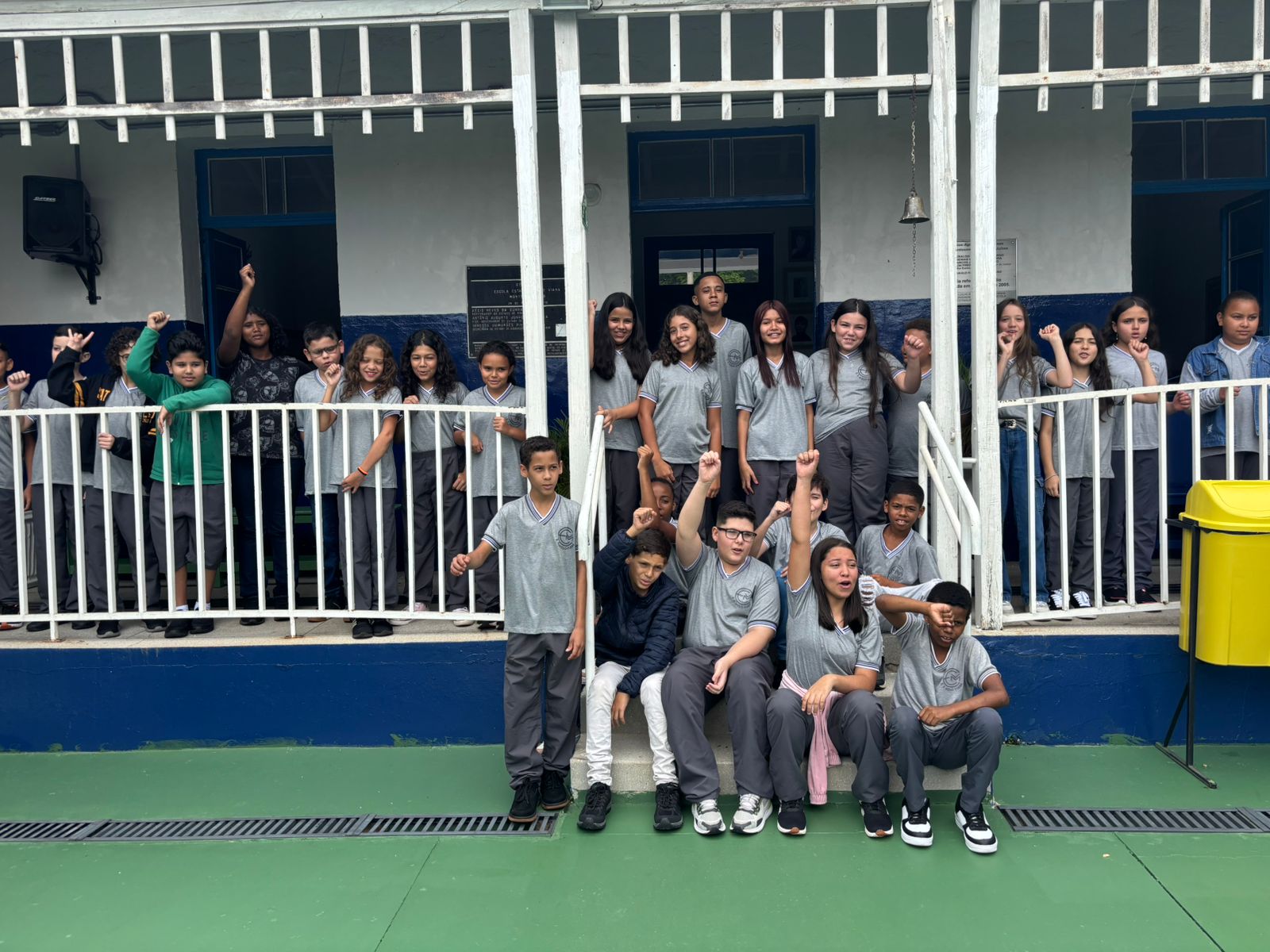 Escolas Estaduais de Minas Gerais promovem ações de acolhimento com estudantes no primeiro dia letivo de 2026