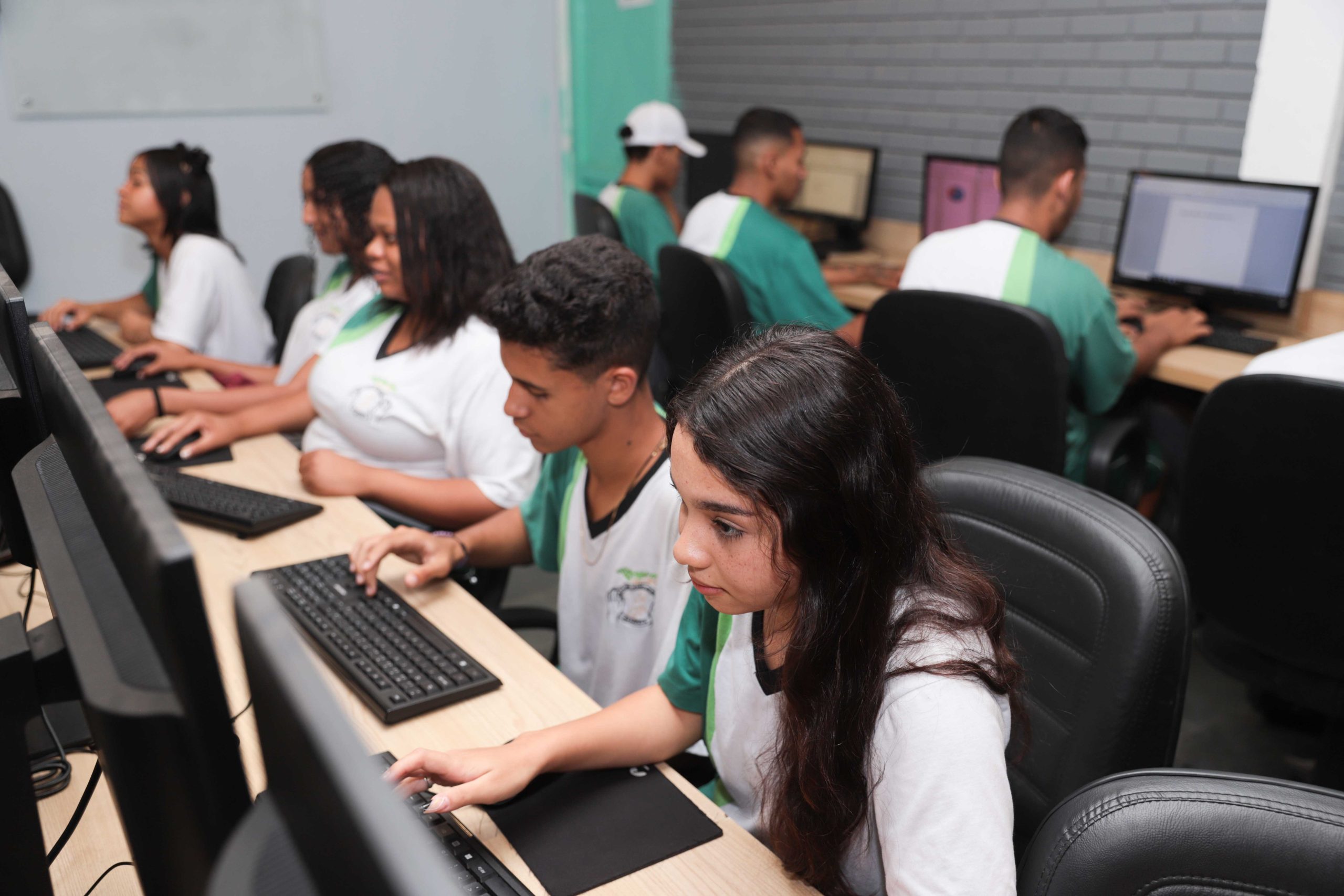 Conectividade nas escolas mineiras ultrapassa média nacional e avança em todas as regiões