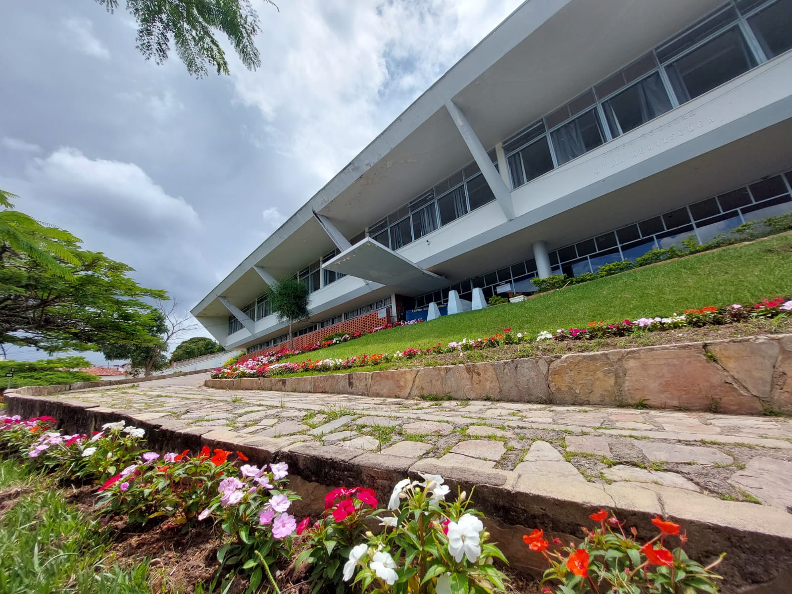 Investimentos do Governo de Minas fortalecem a educação no Vale do Jequitinhonha