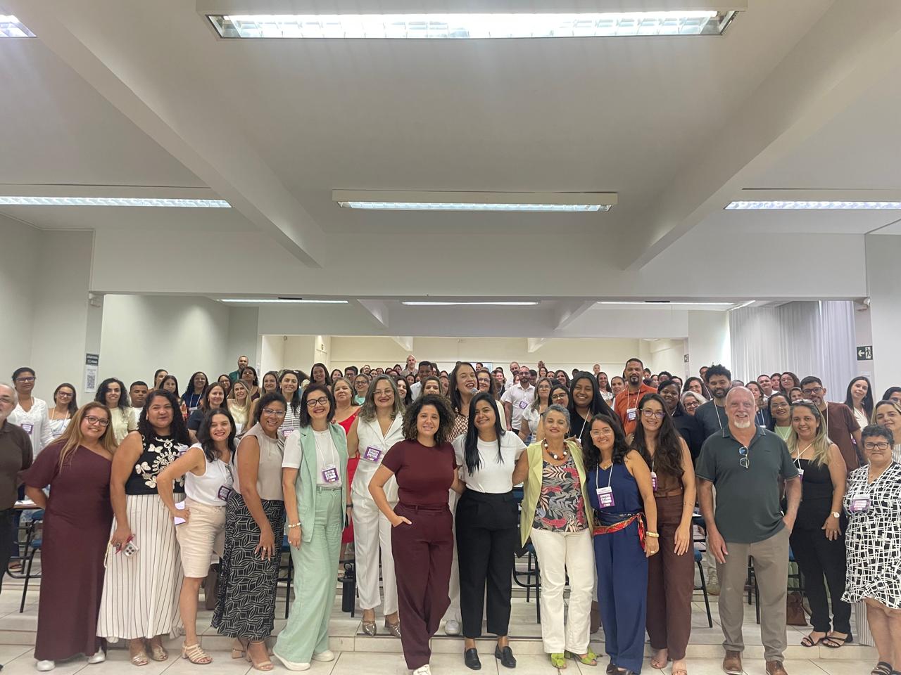 Formação continuada sobre o EMTI chega ao Polo Governador Valadares promovendo informação e debates sobre o tema