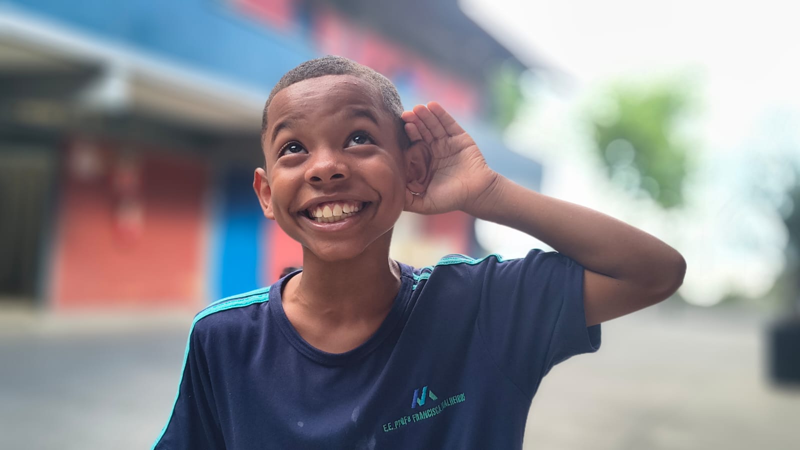 Rede estadual assegura acesso à Libras e fortalece inclusão de estudantes surdos