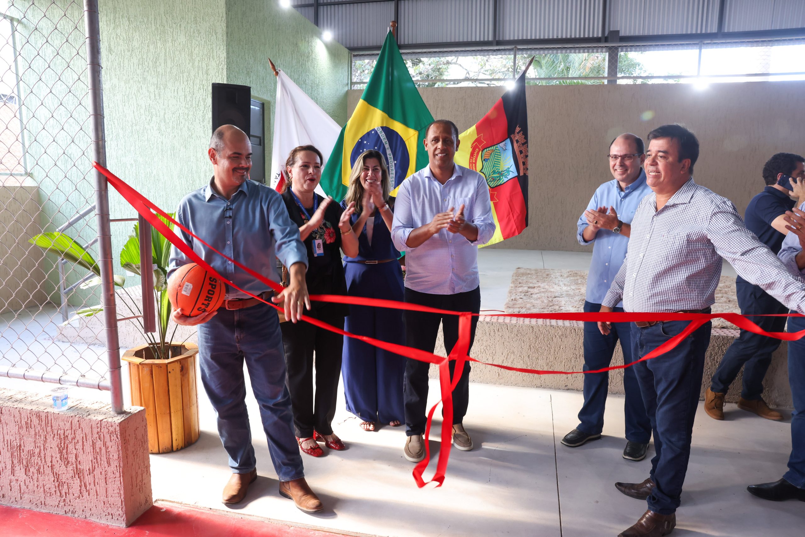 Governo de Minas inaugura nova quadra poliesportiva em escola estadual de Teófilo Otoni