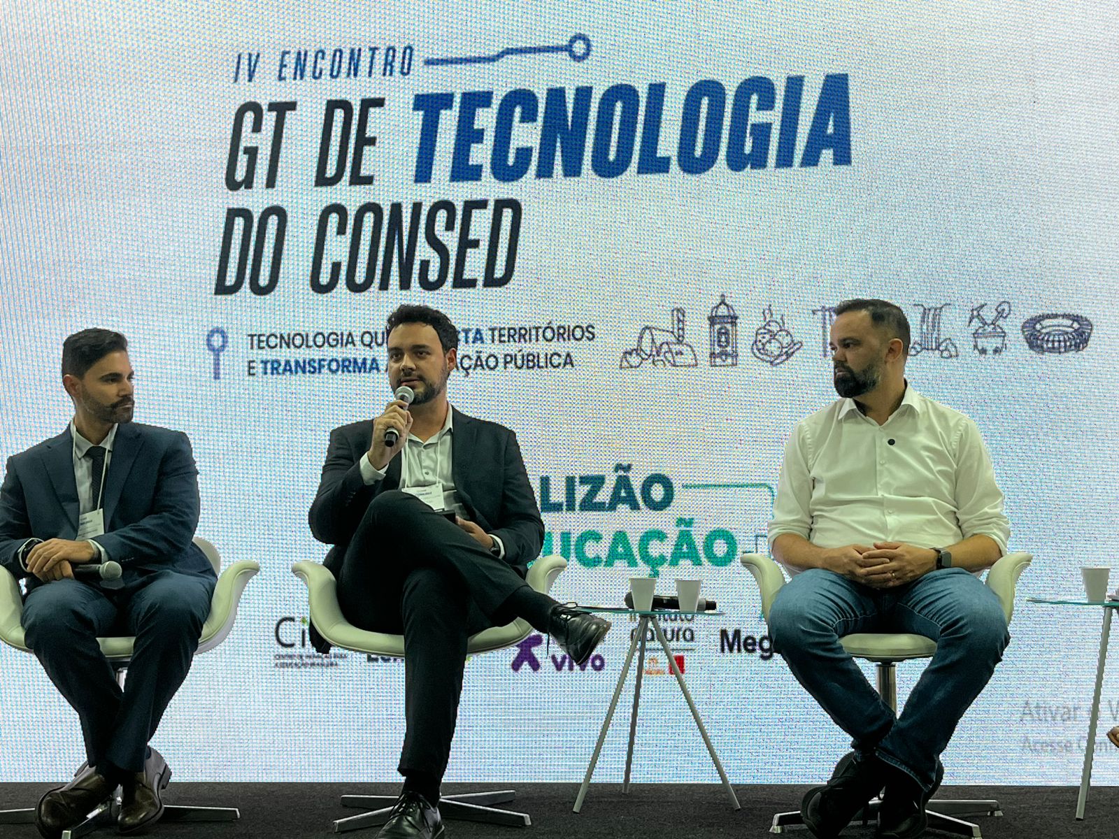 Minas Gerais sedia encontro nacional sobre tecnologia e inovação na educação pública