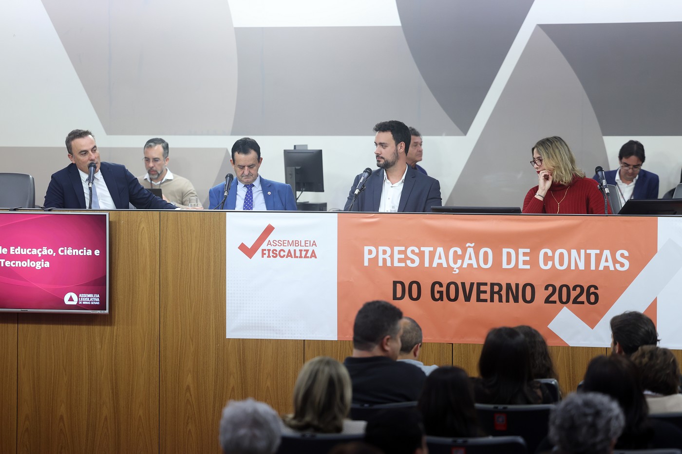 Educação de Minas apresenta avanços em infraestrutura, aprendizagem e valorização dos servidores durante prestação de contas na ALMG