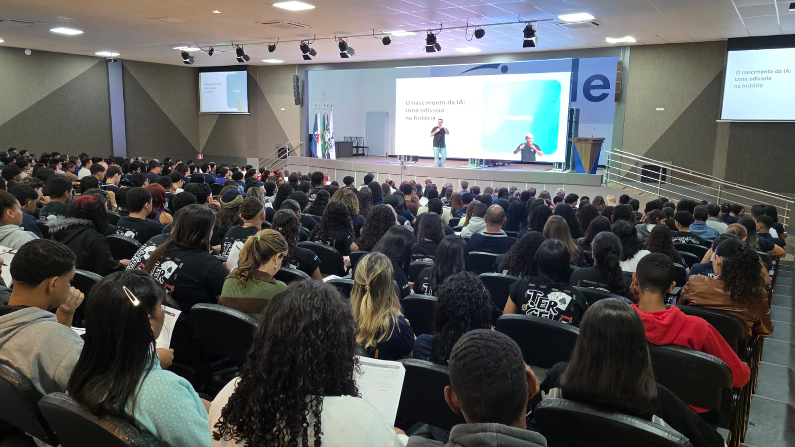 Aulão Enem reforça preparação de estudantes da rede estadual em Governador Valadares