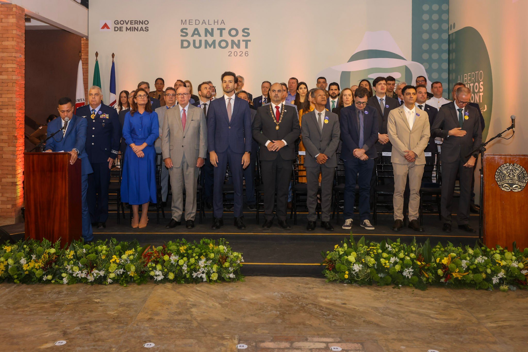 Secretário de Educação, Daniel Medrado, é agraciado com a Medalha Santos Dumont